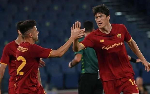 İki klub özbək futbolçuya elçi düşdü 