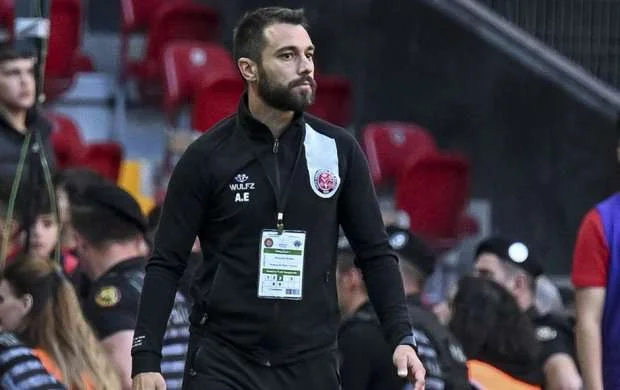 Super Liqa klubunda yeni baş məşqçi 