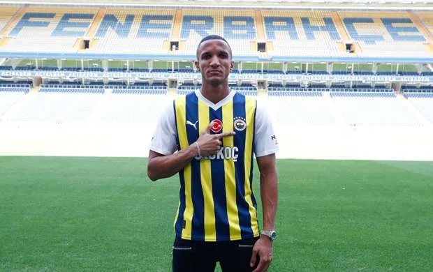 İstanbul nəhəngi yeni transferlərini rəsmən açıqladı 