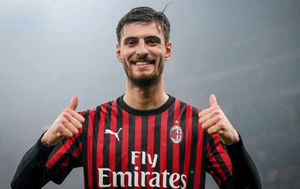 "Milan"ın futbolçusu İspaniya klubuna keçdi 