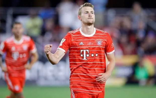 Matteys de Liqt "Bayern"dəki ilk mövsümünü belə dəyərləndirdi 