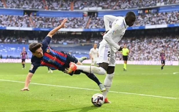 "Real Madrid" zədəli müdafiəçisinin son durumunu açıqladı 