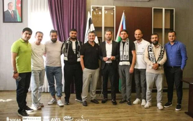 “Neftçi” rəhbərliyi azarkeş qrupları ilə görüşdü 