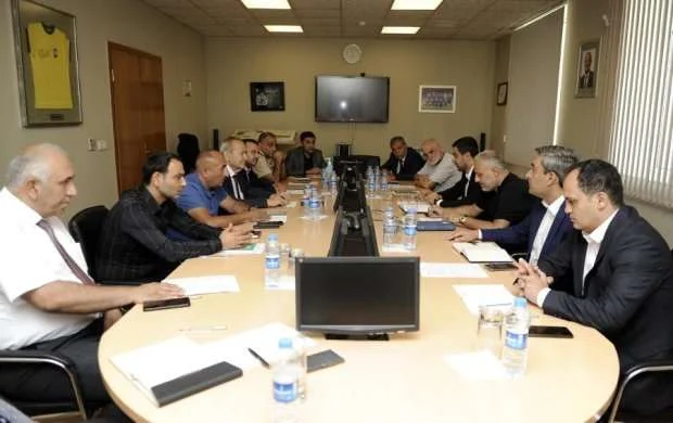 Birinci Liqa klublarının rəhbərləri ilə görüş keçirildi 