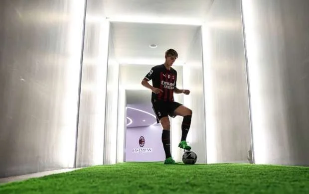 De Ketelare "Milan"ı digər İtaliya klubuna dəyişir 