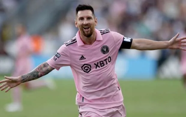 Messi futbol tarixinin ən titullu futbolçusudur! 