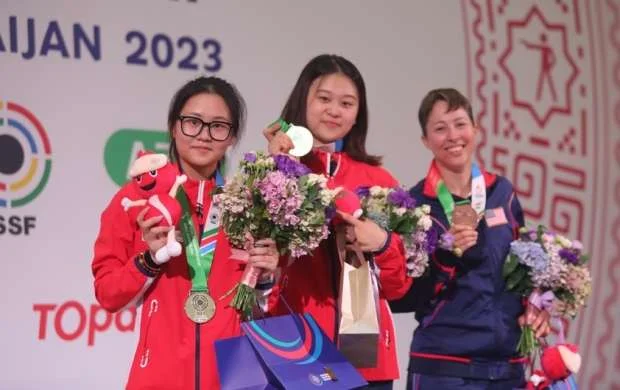 Bakıdakı DÇ-də növbəti medalçılar bəlli oldu 