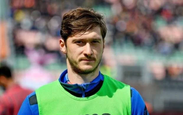 Turin klubu rus futbolçudan əl çəkmir 