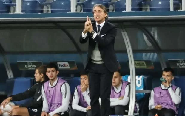 Ərəblər Roberto Mançinini də apardılar  