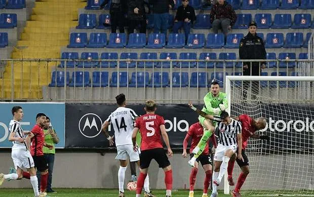 “Qarabağ” xal itirdi, “Netçi” ilk qələbəsini qazandı 