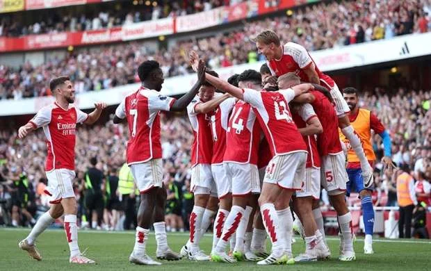 “Mançester Yunayted” “Arsenal”a uduzdu, “Liverpul” qalib gəldi 