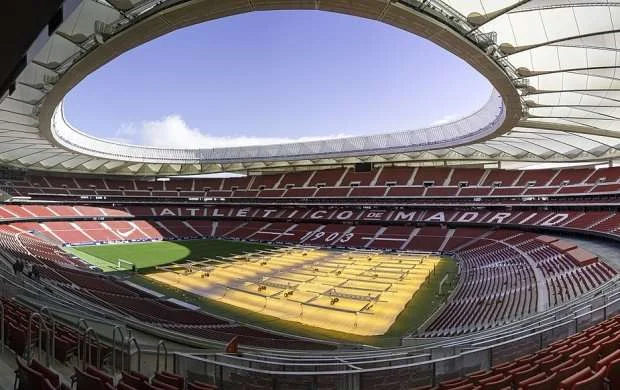 Məşhur stadionun azarkeş tutumu artırıldı 