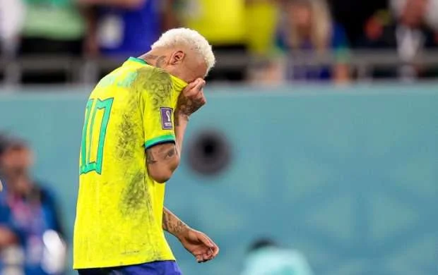 Neymar karyerasının ən üzücü yenilgisindən danışdı 