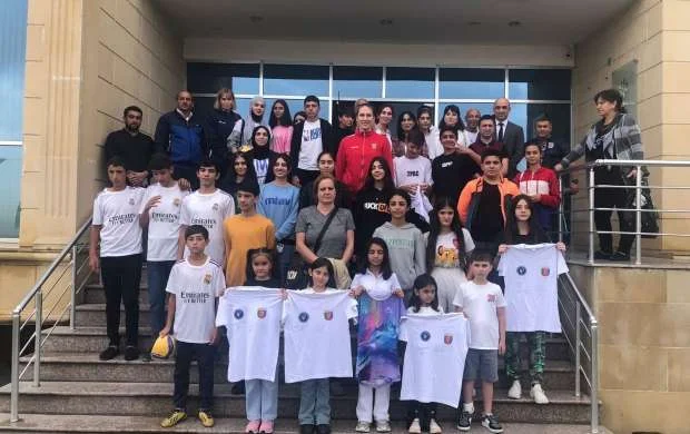 Milli üzvləri Gəncədə gənclərlə görüşdülər 