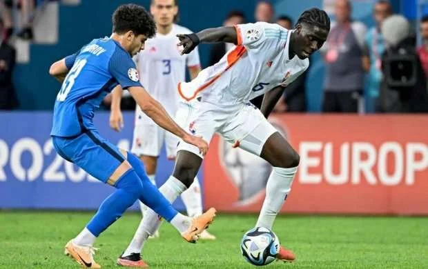 "Azərbaycan hörmətəlayiq rəqibdir" - Amadu Onana 