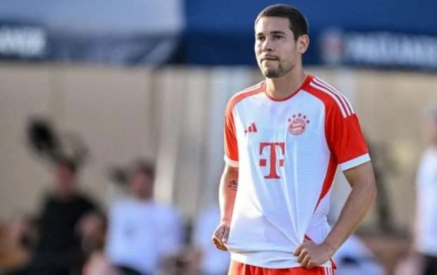 "Bayern Münhen"in portuqaliyalısı başladı 
