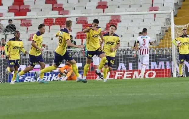 “Sivasspor” doğma meydanda uduzdu 