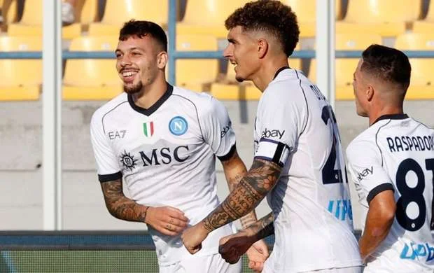 “Milan”dan inamlı qələbə, “İnter”lə “Napoli”dən darmadağın 
