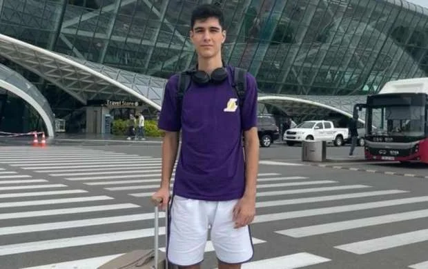 Azərbaycanlı basketbolçu ABŞ-a yollandı 