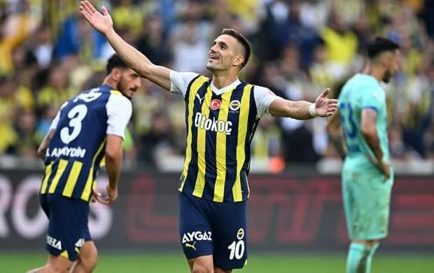 “Fənərbaxça”dan darmadağın, “Beşiktaş”dan inamlı qələbə 