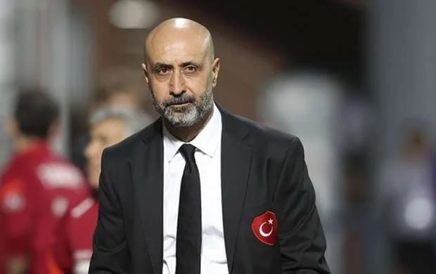 Super Liqa klubu baş məşqçisini istefaya göndərdi 