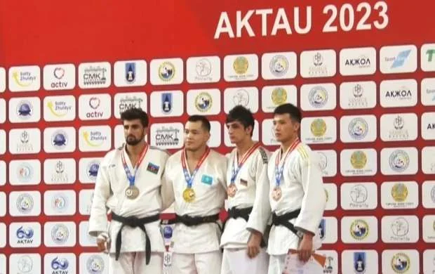 Şövlətov Açıq Asiya turnirində gümüş medal qazandı 