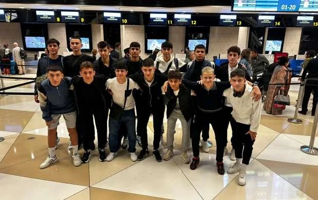 İspanların seçdiyi azərbaycanlı futbolçular Barselonaya yola düşdü 