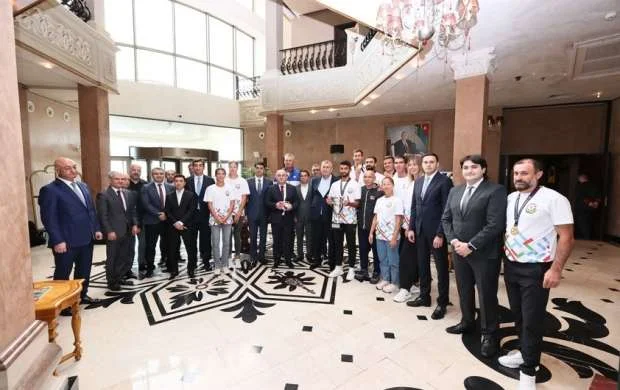 AVF rəhbərliyi Avropa Kubokunun qalibləri ilə görüşdü 