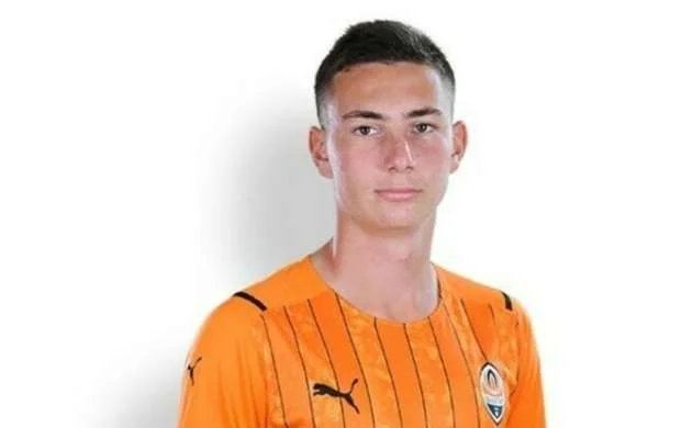 Ukraynalı futbolçu ölkəsinə qayıtmadı - Hava Limanından belə qaçdı 