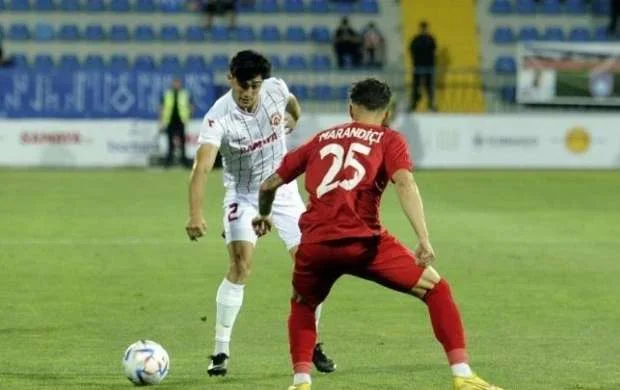 “Araz-Naxçıvan” “Turan Tovuz”la heç-heçə etdi 