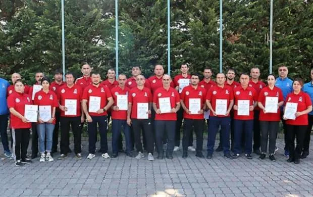 Məşqçi kursları başa çatdı 