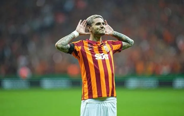 “Qalatasaray”dan İstanbul derbisində qələbə 