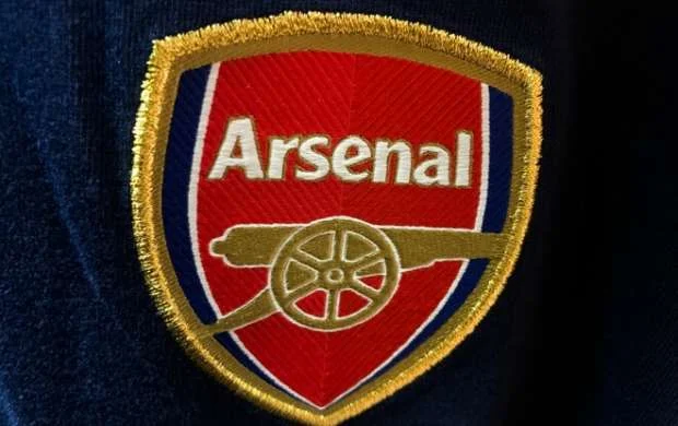 "Arsenal" irqçilikdə ittiham olunur - Bu fotoya görə 