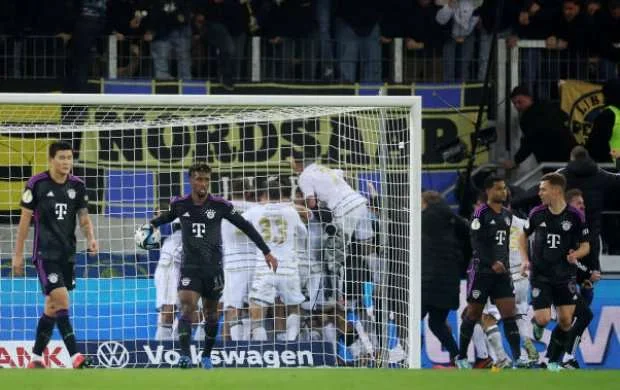 Müller komanda yoldaşlarını qınadı 