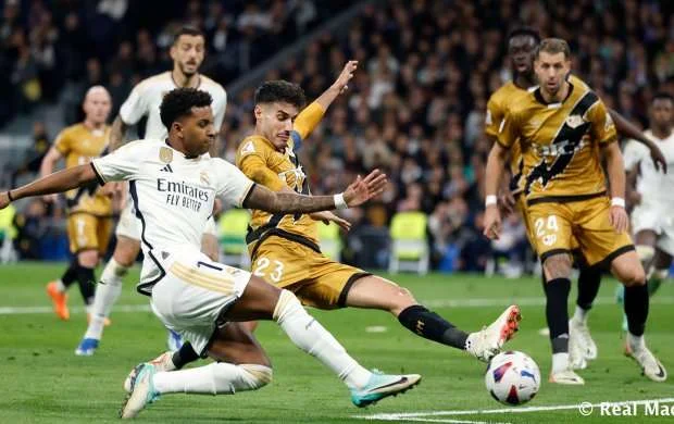 “Real” “Rayo Valyekano” ilə bacarmadı 