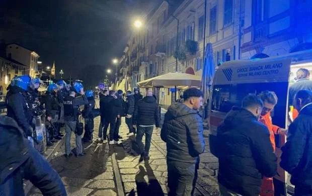 "Milan" fanatları PSJ azarkeşlərinə hücum etdi - VİDEO 