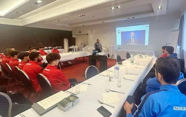 Lüksemburqda millimizin üzvləri üçün danışılmış oyunlarla bağlı seminar 