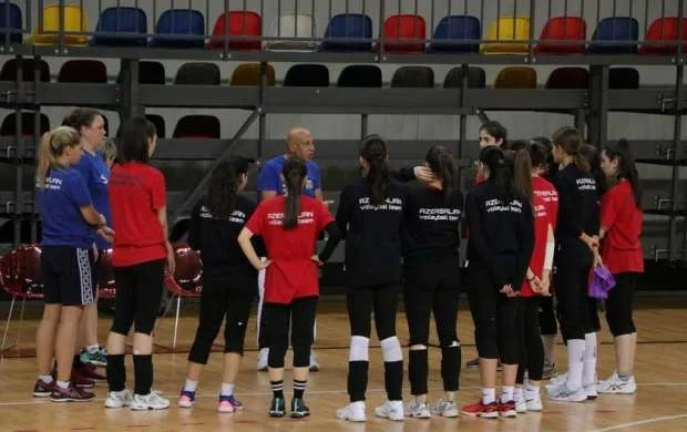 Bu gün Azərbaycanın voleybol millisi EEVZA çempionatında ilk oyununa çıxacaq 