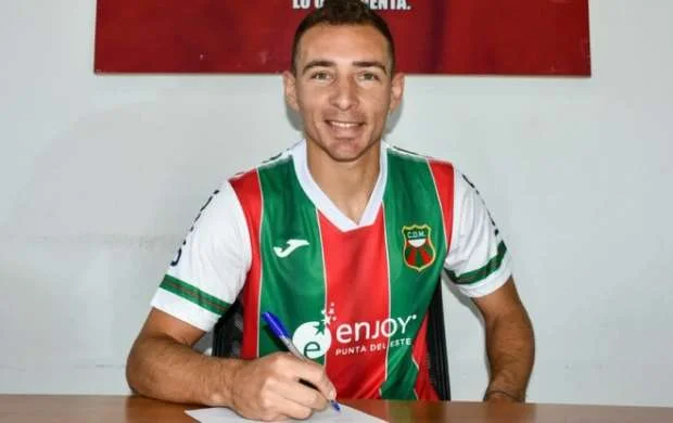 Karyerasını bitirən argentinalı yenidən böyük futbola qayıtdı 