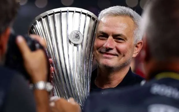 "Onları sonuncu məğlub edən "Roma" olub" - Mourinyu 