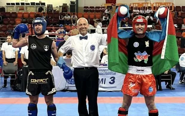 Eduard Məmmədov yenə dünya çempionu oldu 