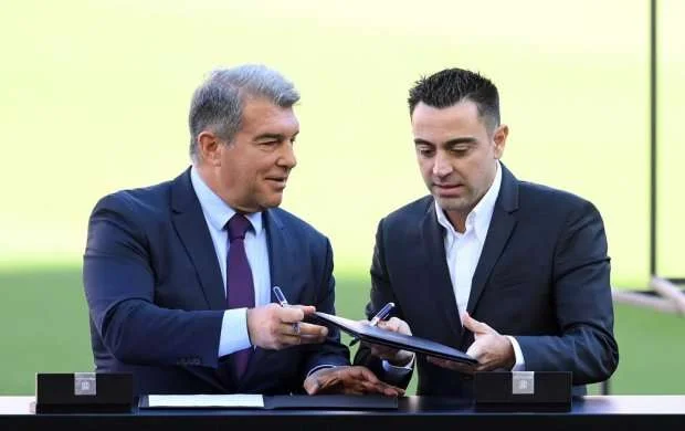Laporta Xavinin "qələmini qırdı" - Yerinə bu məşqçini gətirir 