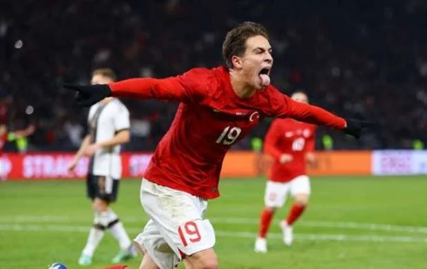 Türkiyəli gənc futbolçu 30 milyon avroya satılır? 
