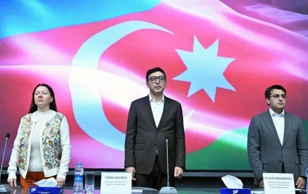 Fərid Qayıbov beynəlxalq yarışlarda uğurlu çıxış etmiş idmançılarla görüşüb 
