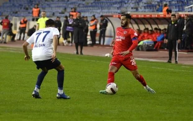 Renatın komandası növbəti mərhələdə 