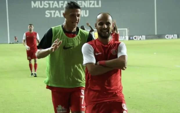 Diniyevli “Ümraniyəspor” növbəti mərhələdə 
