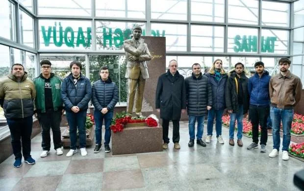 Şahmatçılar Vüqar Həşimovun məzarını ziyarət ediblər 