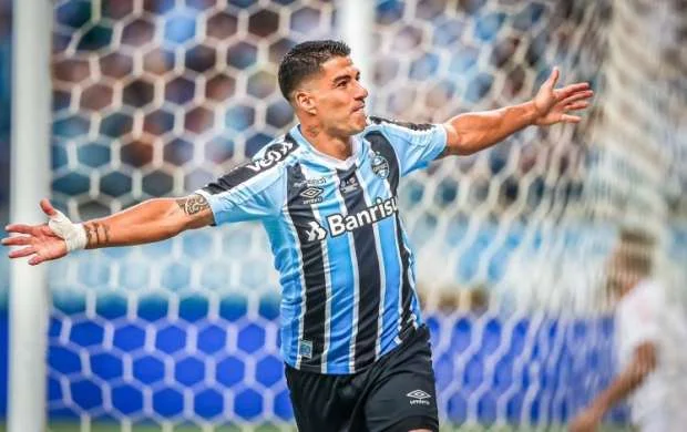 Luis Suares Braziliyada mövsümün ən yaxşısı seçildi 