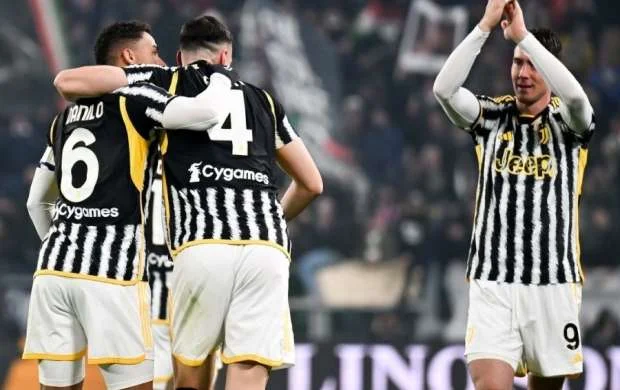 “Yuventus” “Napoli”ni xalsız yola saldı 