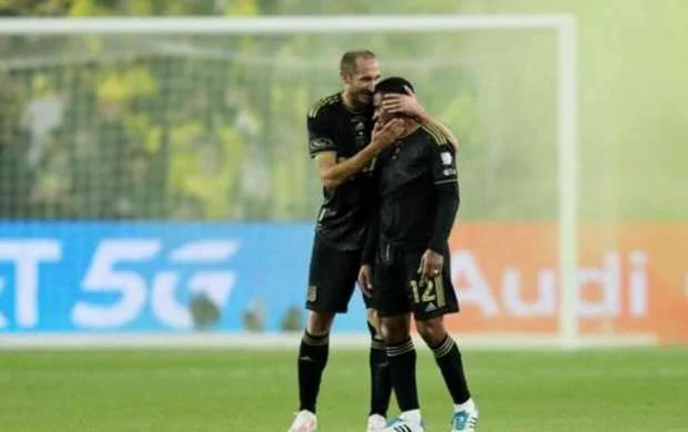 “Yuventus”un əfsanəsi futbolla vidalaşdı 